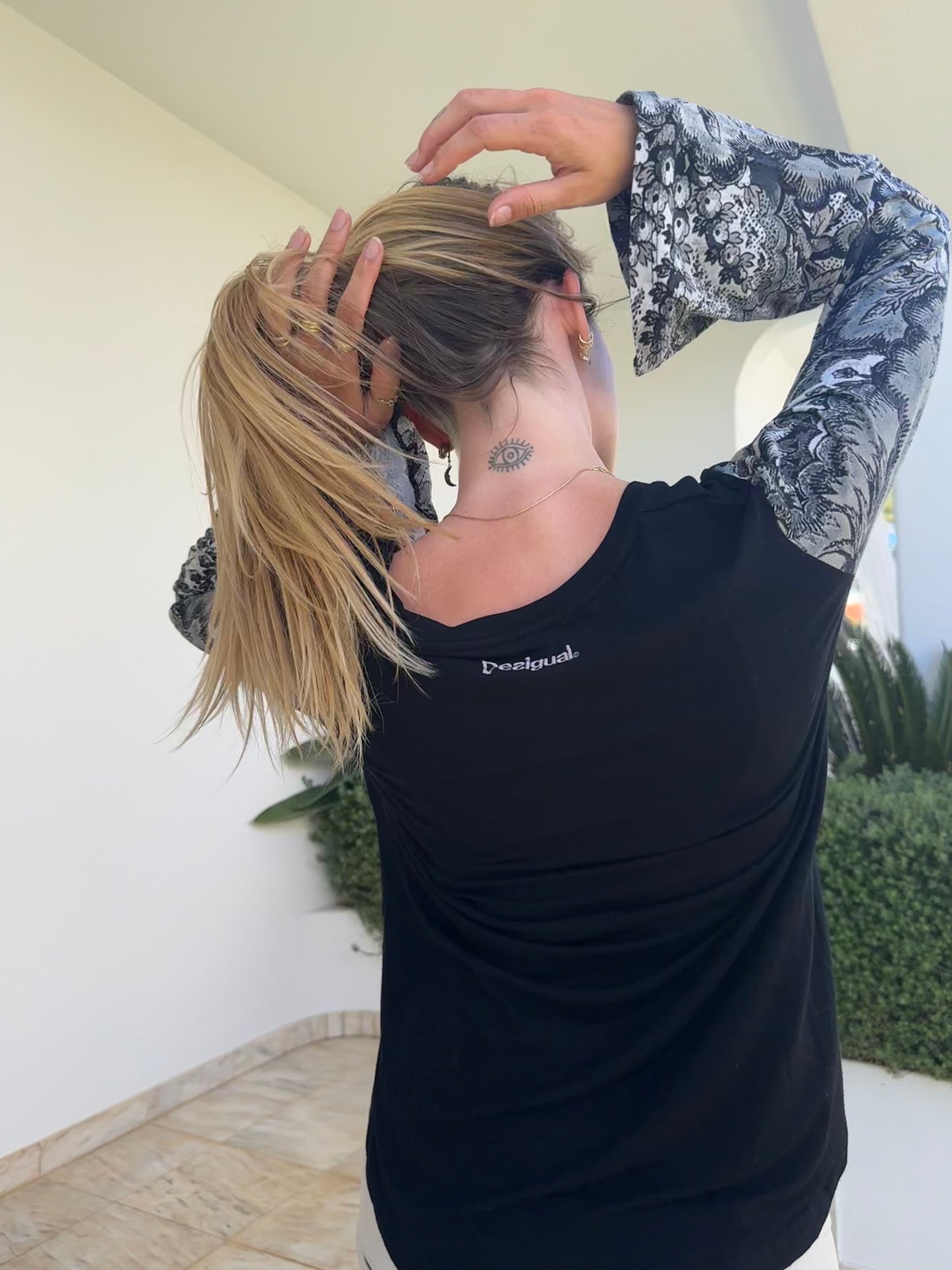 Bell Sleeve Top (XL)