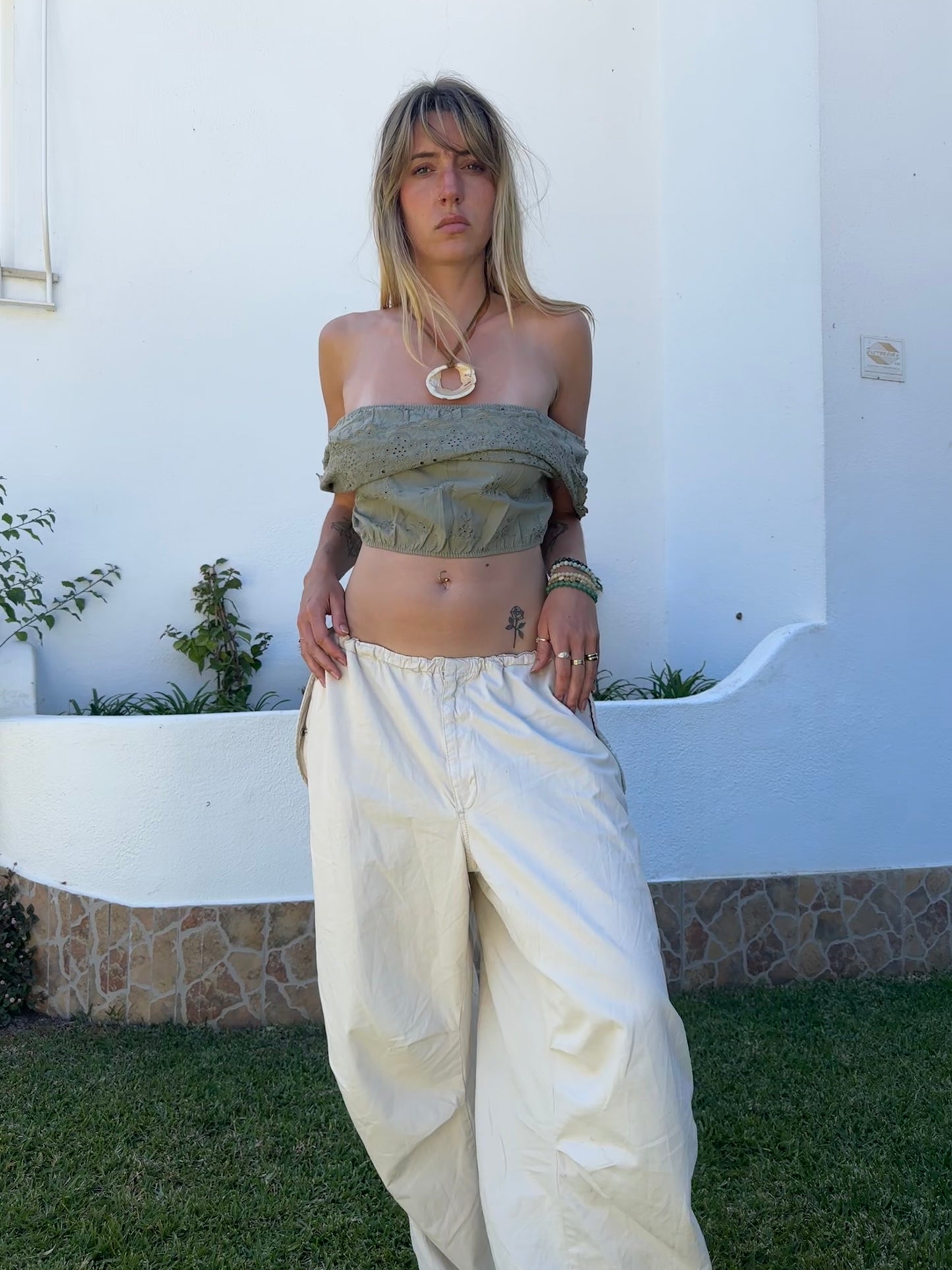 Offshoulder Crop Top (L)