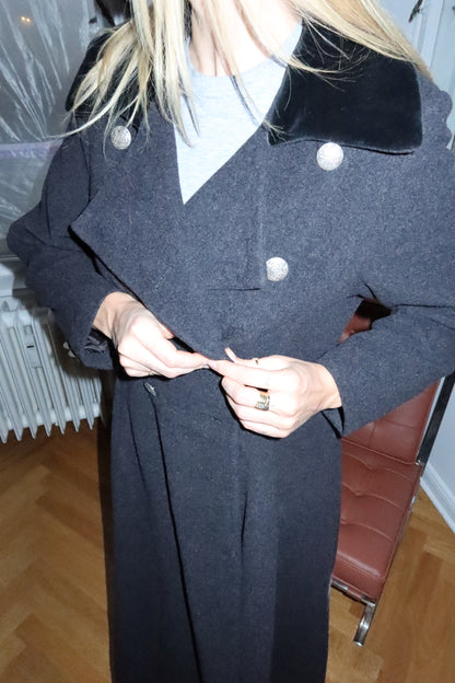 Long Tailored Wool Coat (M)