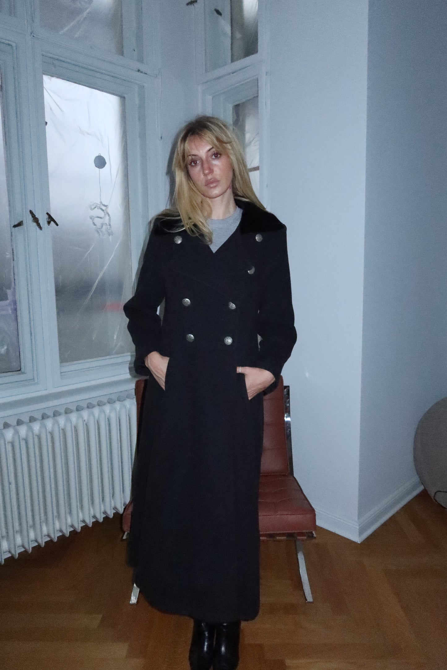 Long Tailored Wool Coat (M)