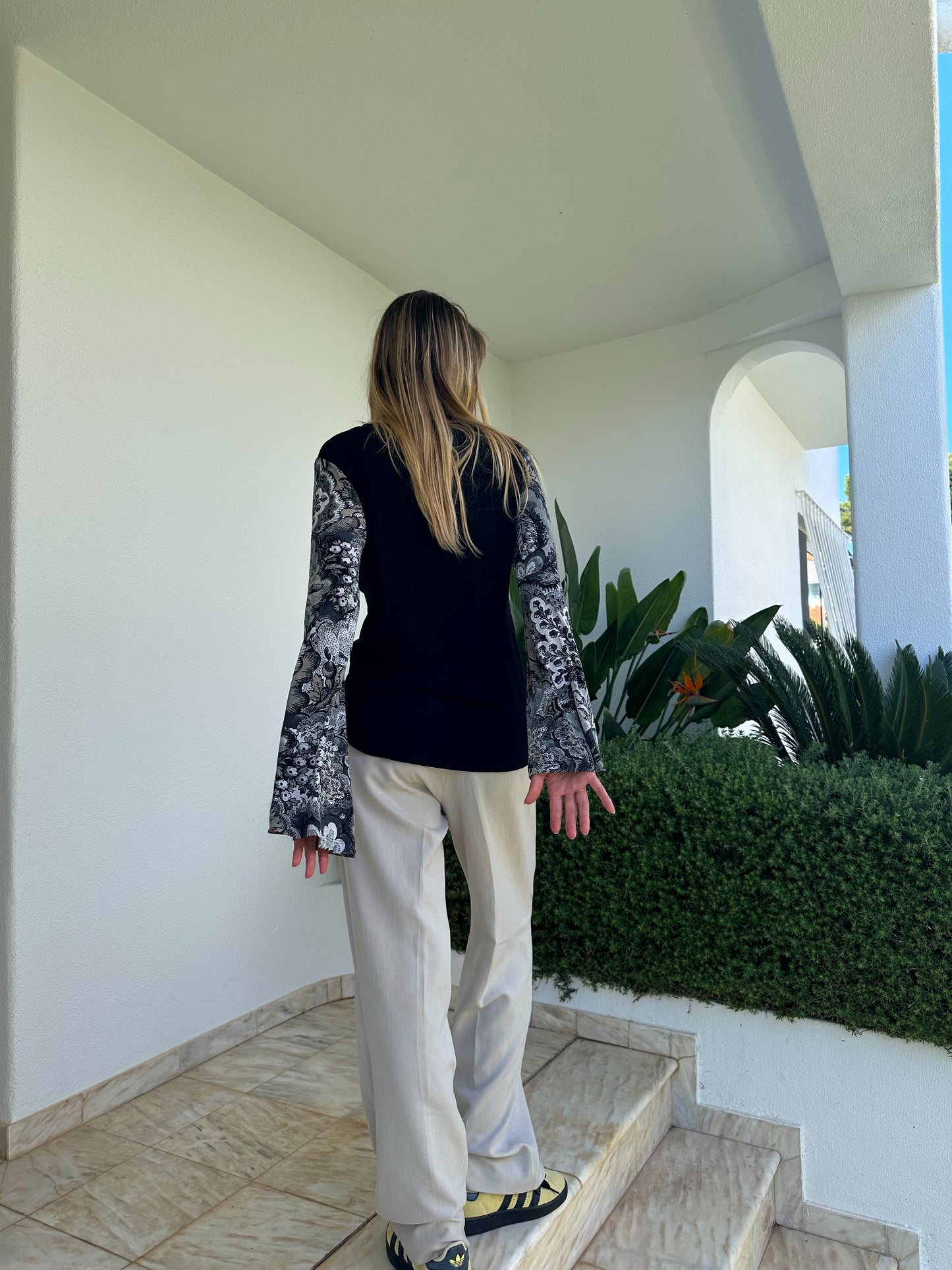 Bell Sleeve Top (XL)