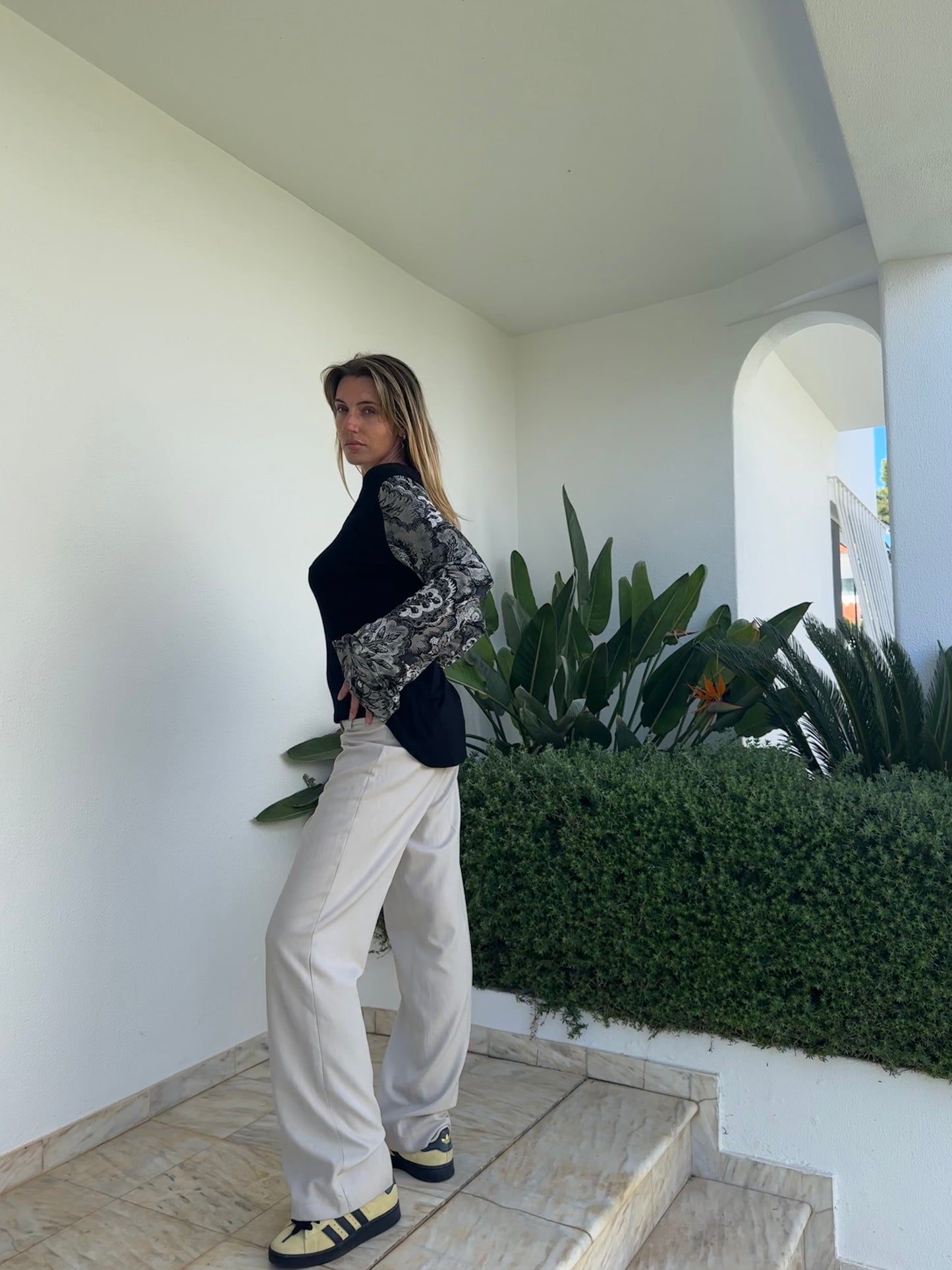Bell Sleeve Top (XL)